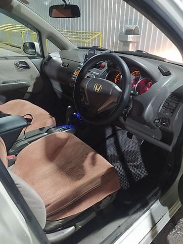 хонда фит гранат: Honda Fit: 2005 г., 1.3 л, Вариатор, Бензин, Хэтчбэк — 7