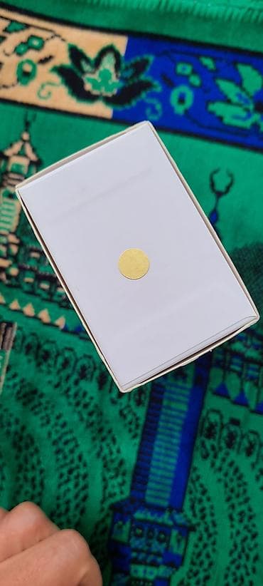 Смартфон с дизайном в стиле iPhone (корпус с тремя камерами и