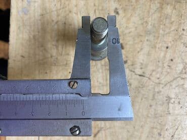 съемник для подшипников: Болт натяжителя с неизвестного японского автомобиля Болт натяжителя — 4