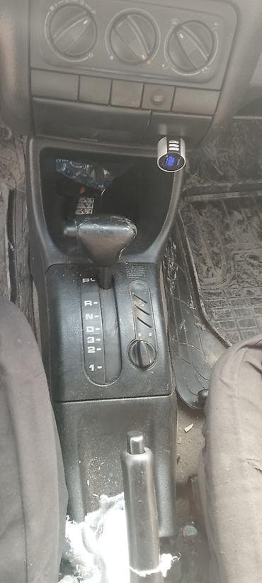 пленка авто: Volkswagen Golf: 1992 г., 1.8 л, Автомат, Бензин, Хэтчбэк — 5