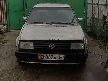 Volkswagen Jetta: 1987 г., 1.6 л, Механика, Бензин, Седан