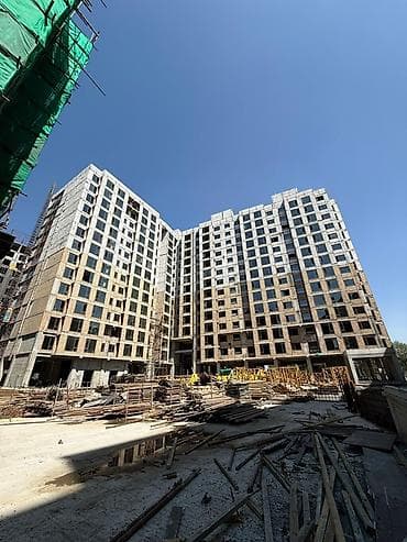 центр: Строится, 3 комнаты, 91 м² — 4