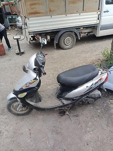 скутеры ош: Скутер 50–80 см³ (бензиновый), городской класс Описание: - Компактный — 2