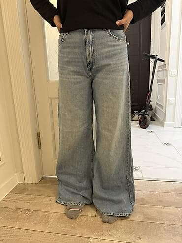 шлепка 37: Bershka джинсы голубые 
Размер 36 — 3