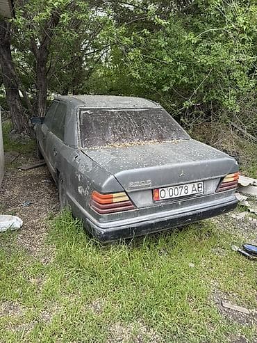 полик на мерседес 124: Mercedes-Benz W124: 1989 г., 2 л, Ручные, Бензин, Седан — 2