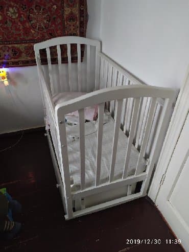 двухъярусная кровать трансформер в бишкеке: Детская кроватка. С маятником и с шкафчиком под кроваткой. Почти — 2