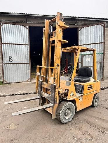 sprinter 4 4: Погрузчик, Komatsu, Колесный, Вилочный — 2