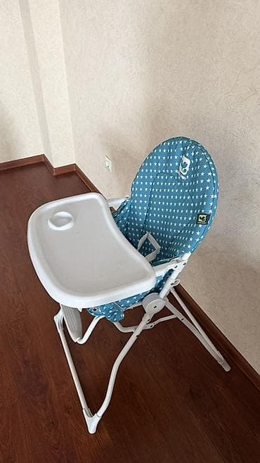Детский стульчик для кормления Cool Baby. Характеристики: - Складная