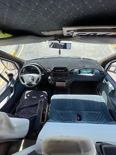полики мерс: Mercedes-Benz Sprinter — пассажирский микроавтобус (салон) Описание — 3