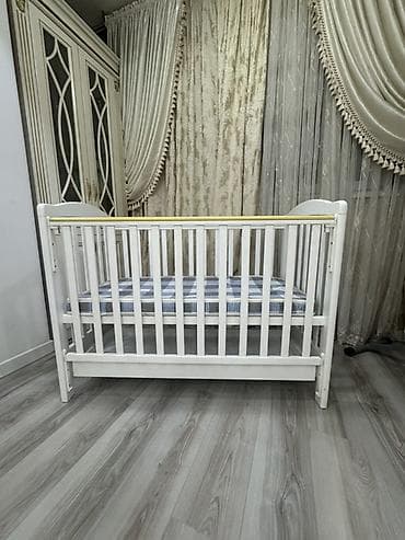 bunk bed: Детская кроватка-манеж классическая, белая. Б/у 4000сом — 2