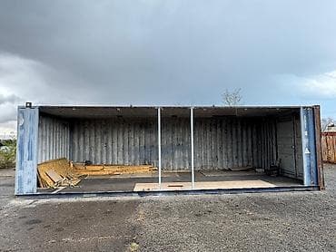 Оборудование для бизнеса: Срочно продается морской контейнер размером 10×6 - Подходит под — 1