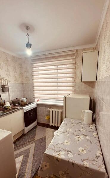 суточный квартира 2 комнатная бишкек: 2 комнаты, Агентство недвижимости, Без подселения, С мебелью частично — 4