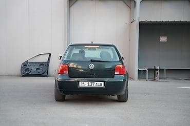 Продажа авто: Volkswagen Golf: 2000 г., 2 л, Механика, Бензин, Хэтчбэк — 8