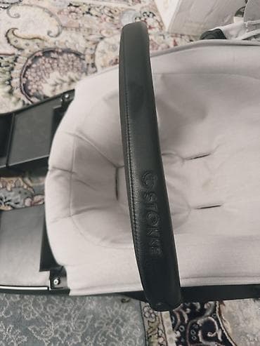 куплю коляска: Коляска, Stokke, цвет - Серебристый, Б/у, Самовывоз, Бесплатная доставка — 1
