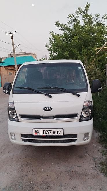 Продажа авто: Kia BONGO: 2019 г., 2.5 л, Механика, Дизель, Бус — 6