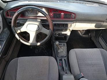 sg 9: Mazda 626: 1988 г., Механика, Бензин, Лифтбек — 4