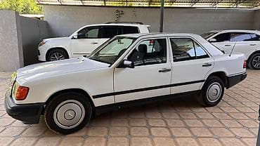 413 cdi: Mercedes-Benz E-Class: 1988 г., 2 л, Механика, Бензин, Седан — 2