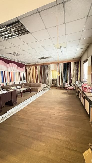 variant kg: Продается полдома. Использовался для коммерческой деятельности - — 1