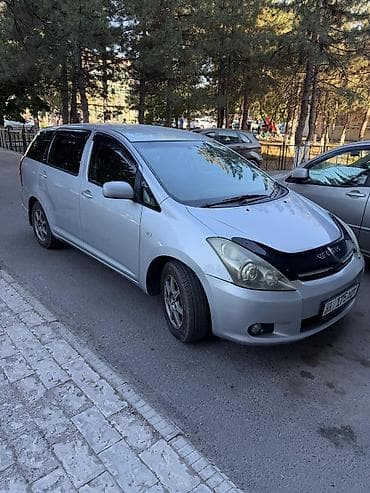 Toyota WISH: 2004 г., 2 л, Вариатор, Бензин, Минивэн