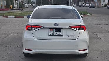 prius v: Toyota Corolla: 2021 г., 1.8 л, Гибрид, Седан — 7