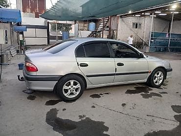 spark 2012: Toyota Avensis: 2002 г., 1.8 л, Механика, Бензин, Седан — 10