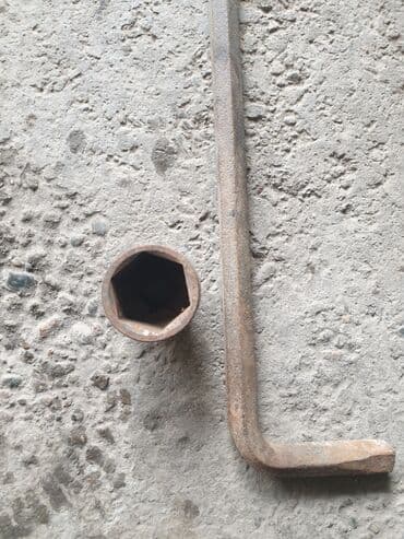 наборные гантели с поворотным механизмом: Продам балонный ключ (торцевая головка) на 45 с воротком за 2200 сом — 3