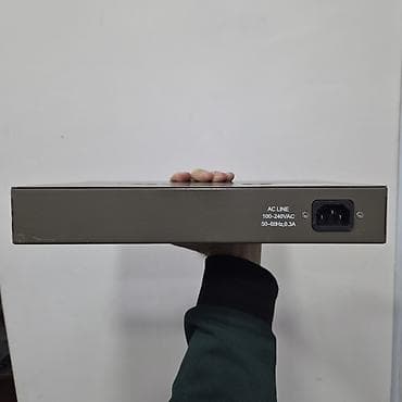 Коммутатор D‑Link DES‑1024D - 24 порта RJ‑45 10/100 Mbps Fast at lalafo.kg Коммутатор D‑Link DES‑1024D - 24 порта RJ‑45 10/100 Mbps Fast