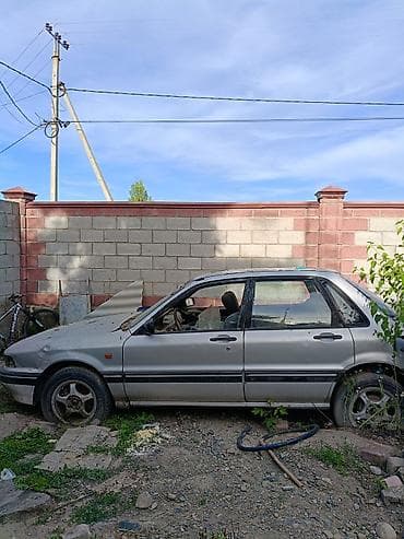 Митсубиси Галант 1990 года любой запчасти есть кроме двигателя