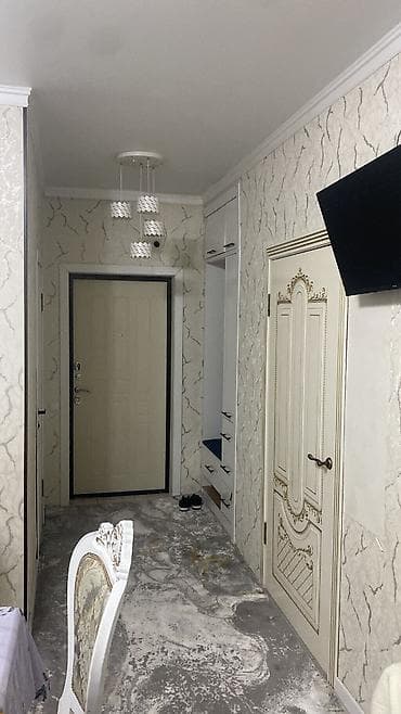 Кыймылсыз мүлк: 🏡 СРОЧНО ПРОДАЁТСЯ ДОМ 📍 Район: Аламедин-1 🏠 Комнаты: 5 📐 Площадь — 3