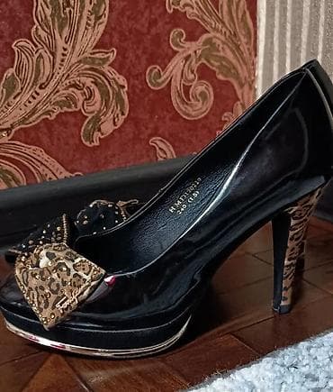 продать часы бишкек: Туфли (лакированные)
размер:38
каблук 10см
700 с — 2