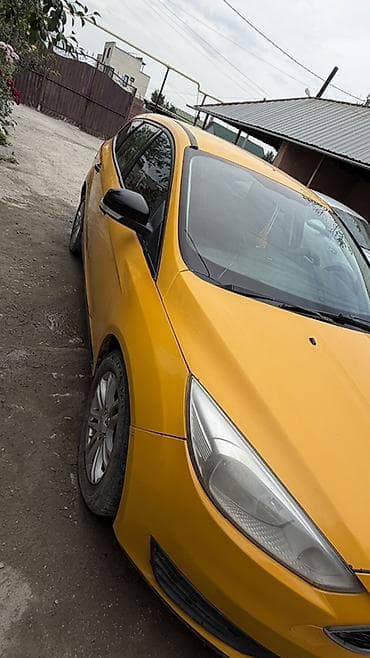 6: Ford Focus: 2015 г., 1.6 л, Механика, Бензин, Универсал — 10