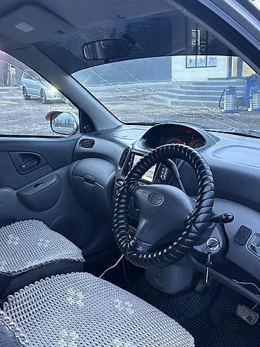Продажа авто: Toyota Yaris Verso: 2002 г., 1.3 л, Автомат, Газ, Минивэн — 7