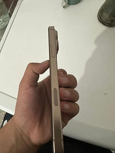 айыон 16: IPhone 16 Pro Max, Золотой — 4