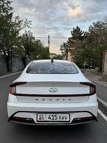 byd e2 2023: Hyundai Sonata: 2019 г., Автомат, Седан — 3