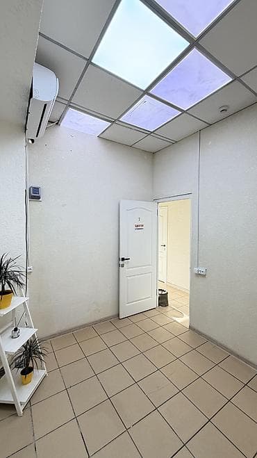 аренда офисс: Аренда офисов, 10 м², В административном здании, 1 линия — 2