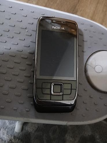 nikon d5100: Nokia E66 — 4
