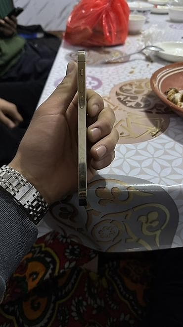 айфон хи: IPhone 12 Pro, Золотой, 84 % — 3