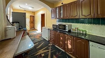 7 микр: 🏡 ПРОДАЁТСЯ 2-ЭТАЖНЫЙ ДОМ 📍 Район: Парк Тулебердиева 🏠 Комнаты: 7 🏢 — 5
