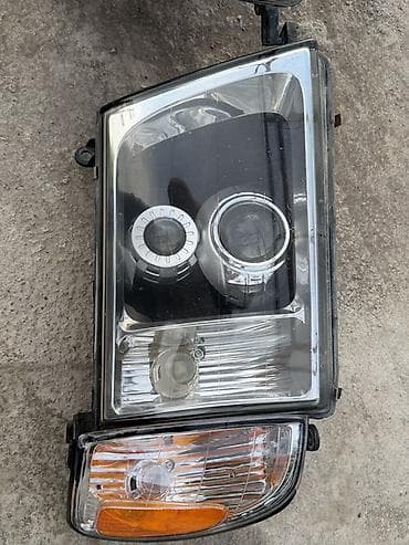 Системы освещения: Комплект передних фар Toyota 2003 г., Б/у — 3