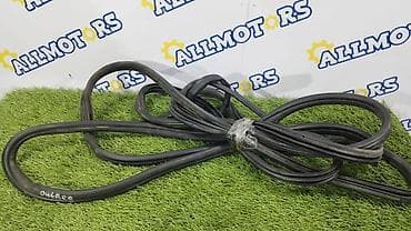 Subaru Outback 2010 год, уплотнительные резинки передних дверей at lalafo.kg Subaru Outback 2010 год, уплотнительные резинки передних дверей