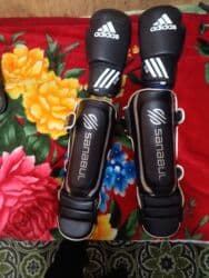 Черный 2000. протектор по 1200. торг возможен