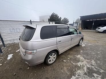 w220 3 2: Toyota Gaia: 2003 г., 2 л, Автомат, Бензин, Минивэн — 2