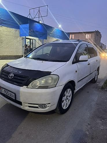 аренда toyota ipsum: Toyota Ipsum: 2002 г., 2.4 л, Автомат, Бензин, Минивэн — 5