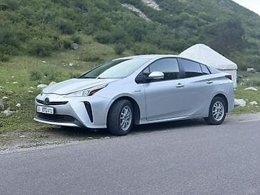 e2 byd: Toyota Prius: 2021 г., 1.8 л, Автомат, Гибрид, Лифтбек — 2
