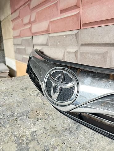 масляные радиаторы: Решетка радиатора Toyota 2011 г., Б/у, Оригинал — 3
