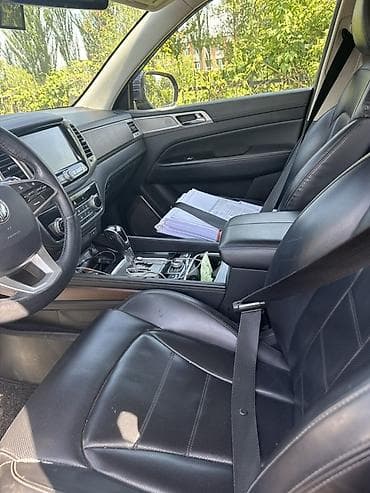 домик машина: Ssangyong Rexton: 2017 г., Автомат, Дизель, Внедорожник — 5