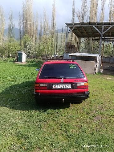 Volkswagen Passat Variant: 1992 г., 1.8 л, Механика, Бензин, Универсал — 4