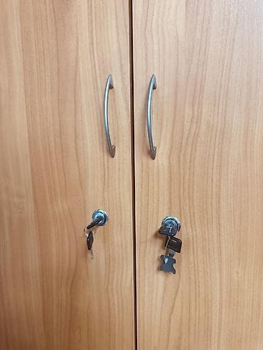 офисные шкафы: Офисный шкаф, Б/у, цвет - Золотой, ЛДСП — 2