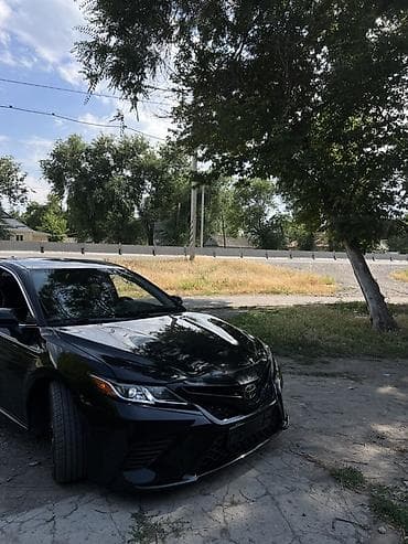 Продажа авто: Toyota Camry: 2020 г., Бензин, Седан — 1