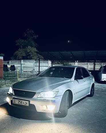 Lexus: Lexus IS: 2002 г., 2 л, Автомат, Бензин, Седан — 2